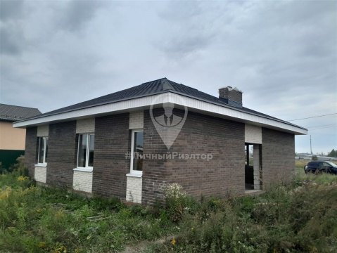 Дом 100м², участок 8 сот.