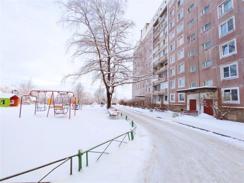 2-к квартира, 4/9 эт., 45м²