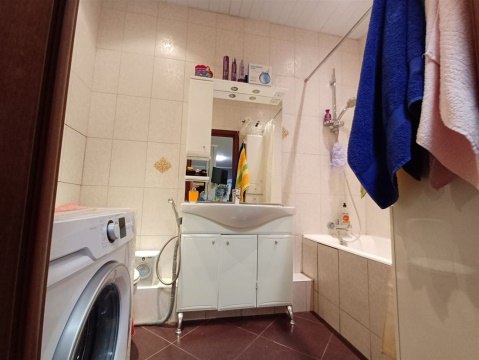 5-к квартира, 4/10 эт., 125м²
