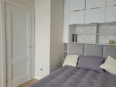 2-к квартира, 5/26 эт., 40м²