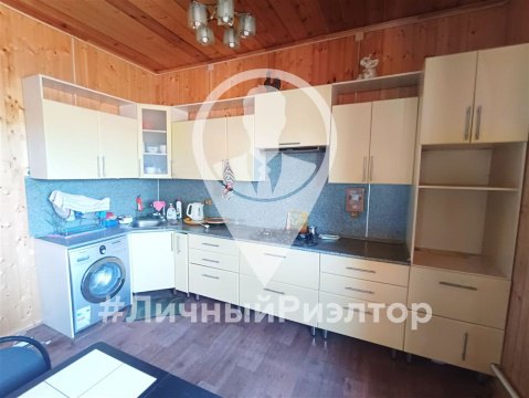 Дом 200м², участок 15 сот.