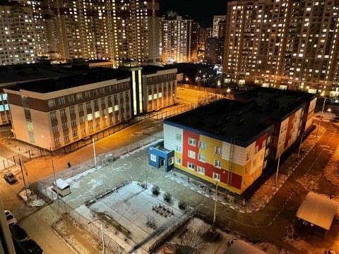 1-к квартира, 12/17 эт., 42м²